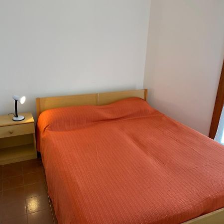 Condominio Prisma Бибионе Екстериор снимка