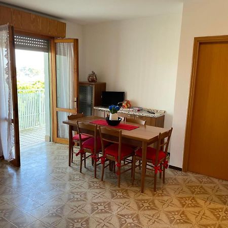 Condominio Prisma Бибионе Екстериор снимка